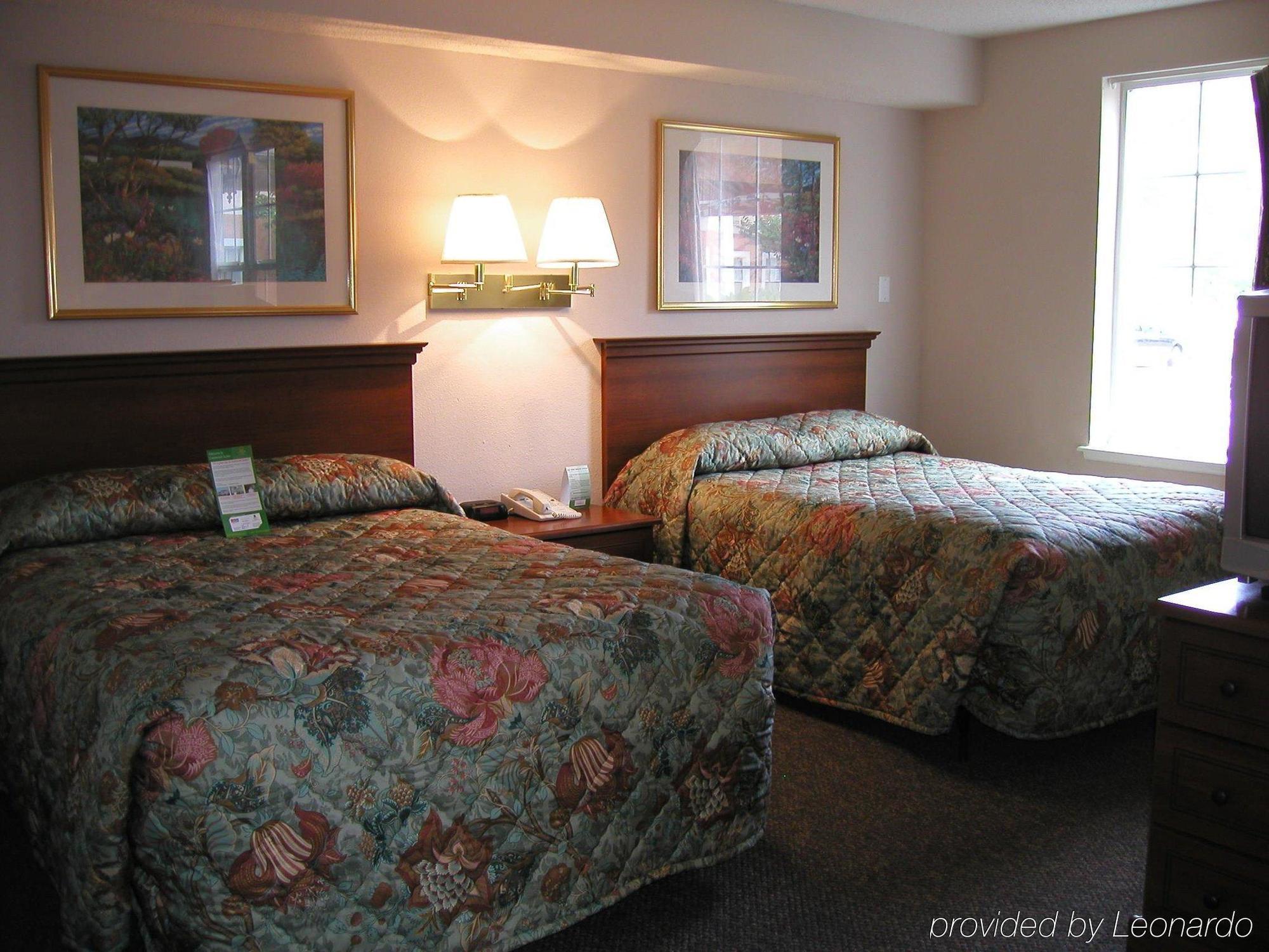 Intown Suites Extended Stay Greensboro Nc - Airport Quarto foto