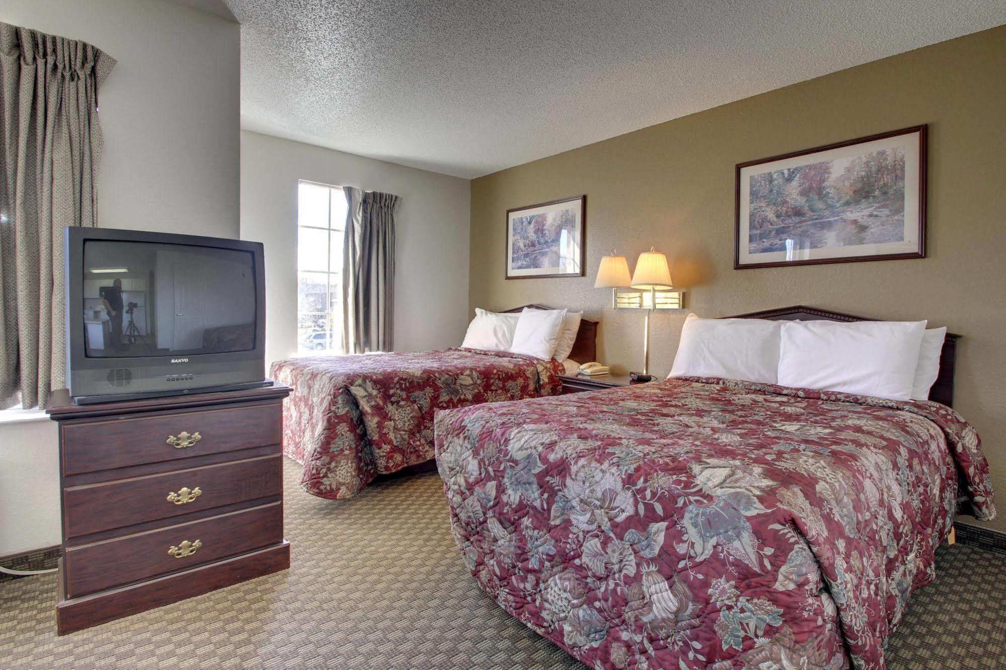 Intown Suites Extended Stay Greensboro Nc - Airport Exterior foto